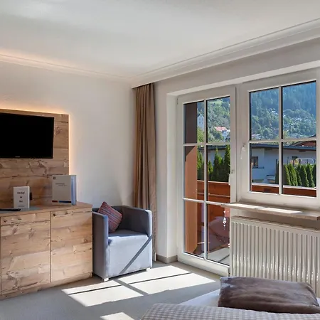 Living Anita Apartmán *