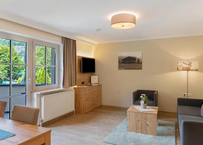 Living Anita アパート