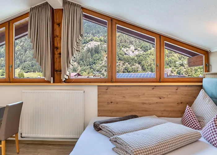 Living Anita アパート