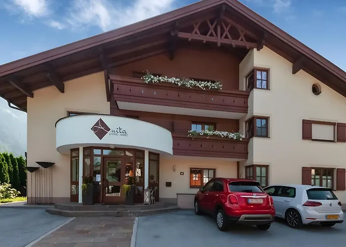 Living Anita アパート