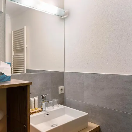 Living Anita アパート