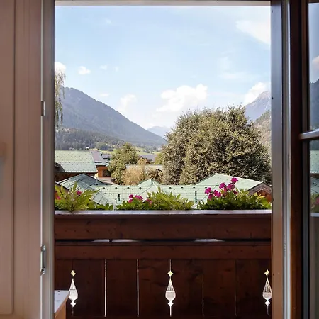 Living Anita アパート オエッツ