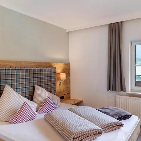 アパート Living Anita オエッツ