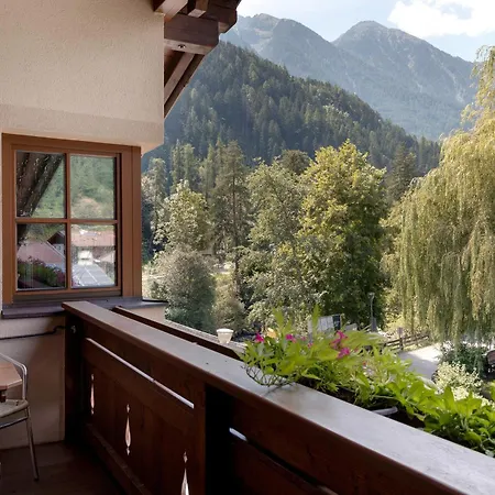 Living Anita * オエッツ