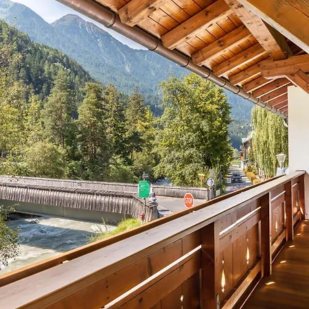 Living Anita アパート オエッツ